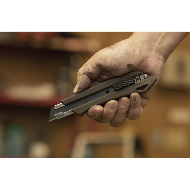 Нож WOOD-PP Models 18 мм с сегментированным лезвием OLFA OL-WD-AL