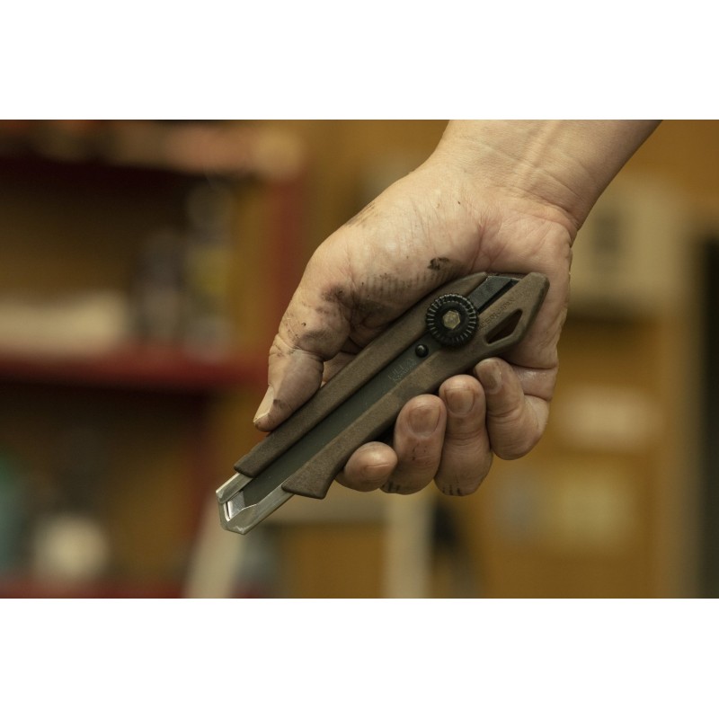 Нож WOOD-PP Models 18 мм с сегментированным лезвием OLFA OL-WD-L