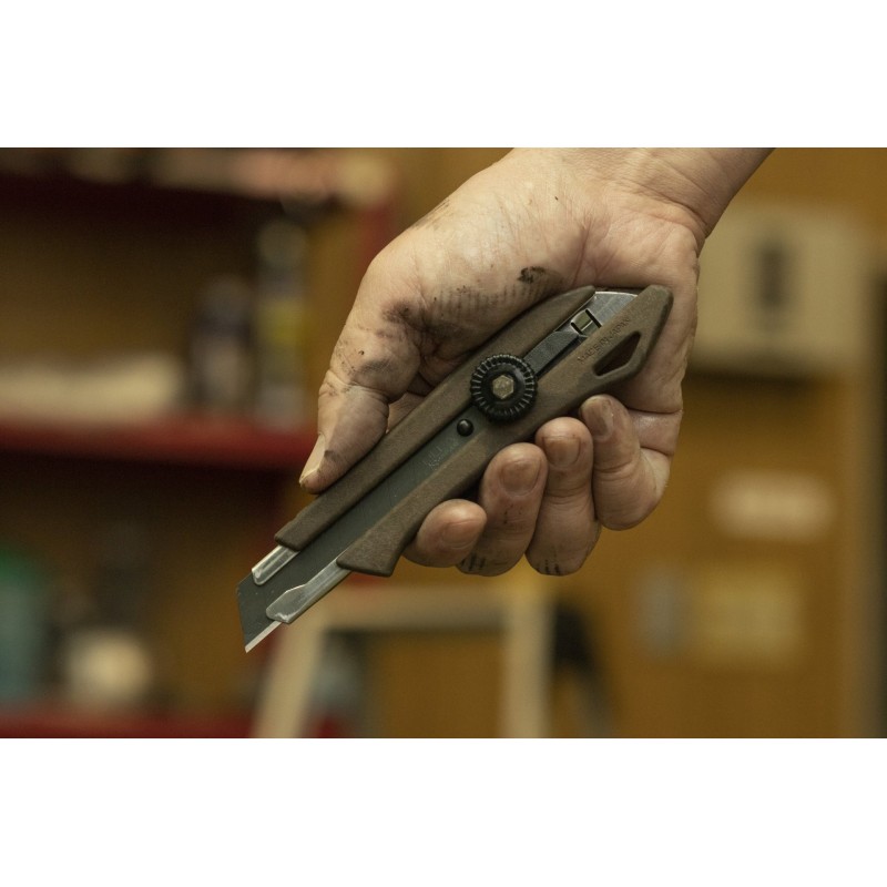 Нож WOOD-PP Models 18 мм с сегментированным лезвием OLFA OL-WD-L
